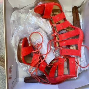 Brand New shoes. Vintage now purchased in 2016 never worn